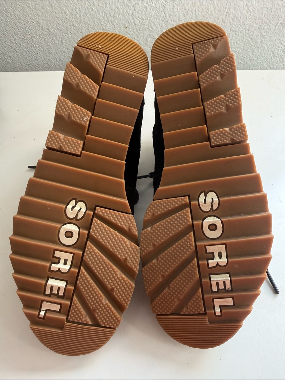 Sorel Harlow lace cozy women size 6 Black Ankle Winter Boots with White - Picture 6 of 8